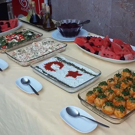 호텔 Kavala 투룬치